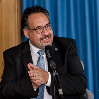 Dr. Bernardo Calzadilla-Sarmiento